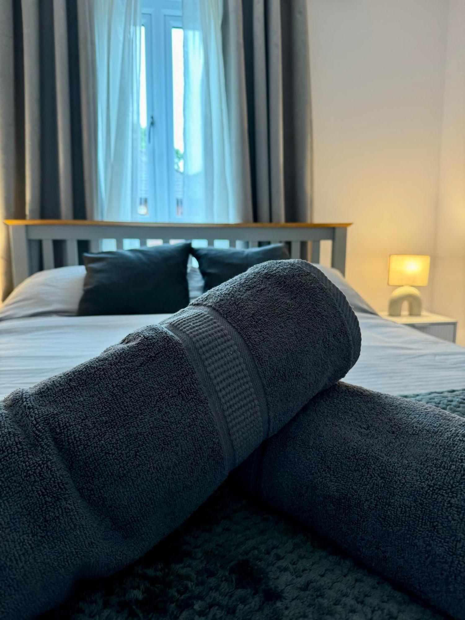 Brand New Flat 5 With Free Parking And Fast Wifi Apartment York