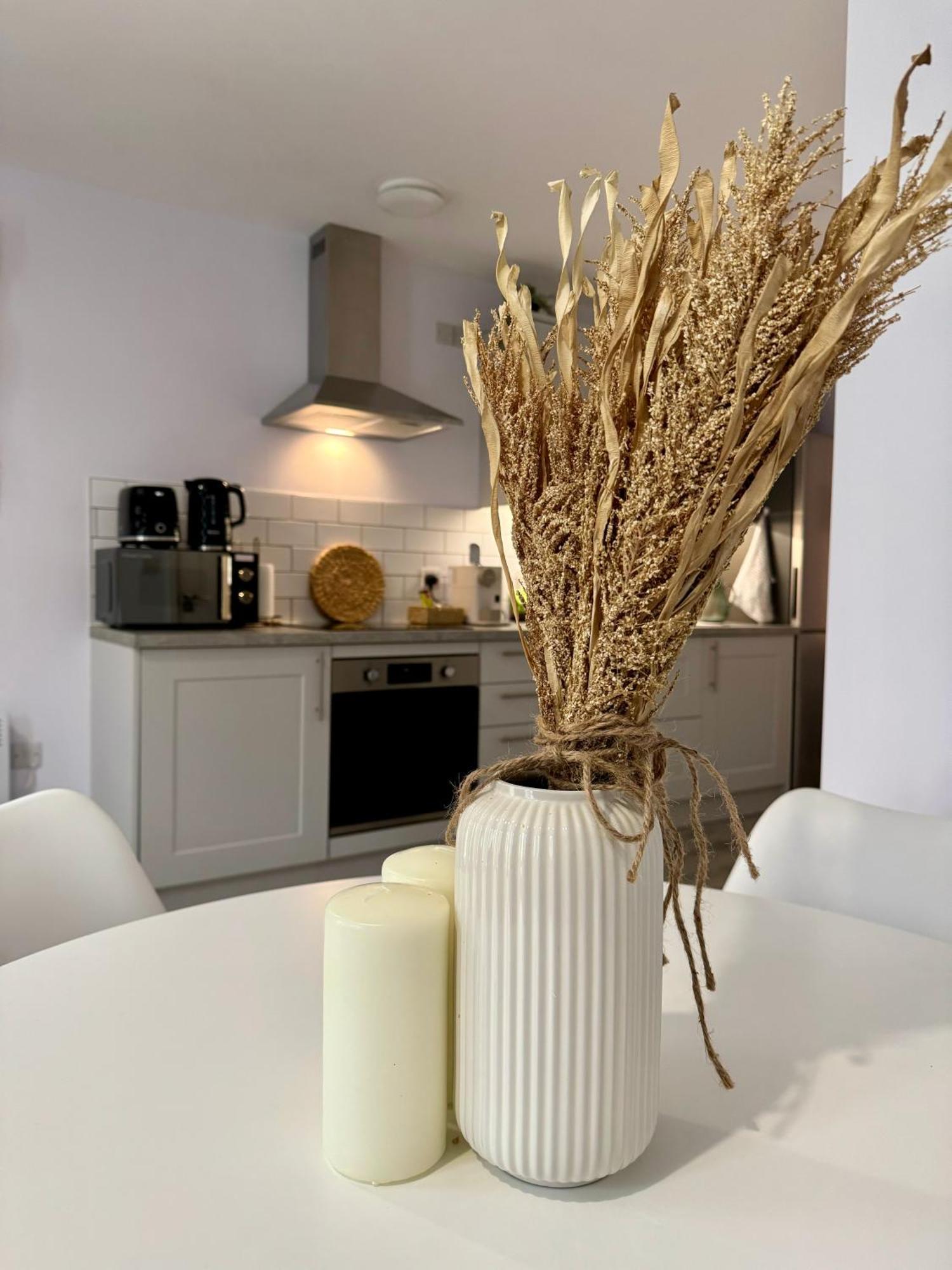 Apartment Brand New Flat 5 With Free Parking And Fast Wifi