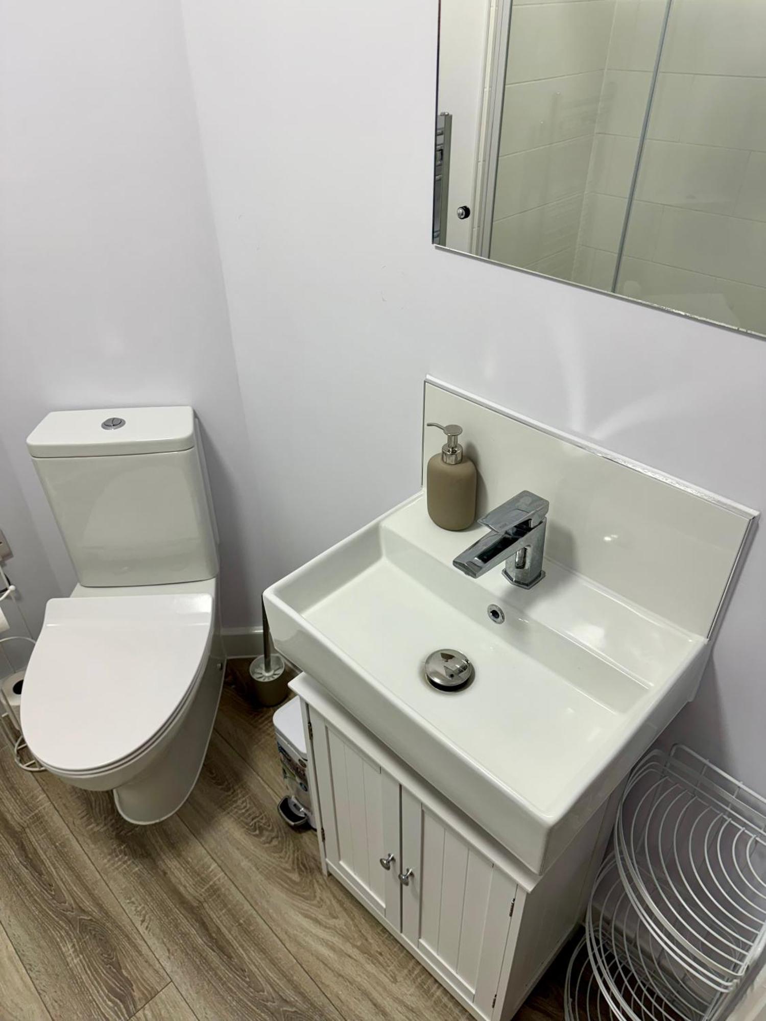 Apartment Brand New Flat 5 With Free Parking And Fast Wifi York